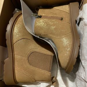 Girls tan ugg boots